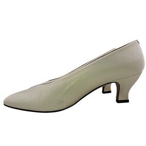 VTG Liz Claiborne Womens 7.5M Leather Pumps Spain Ivory Kitten Heel Shoes (Flaw)